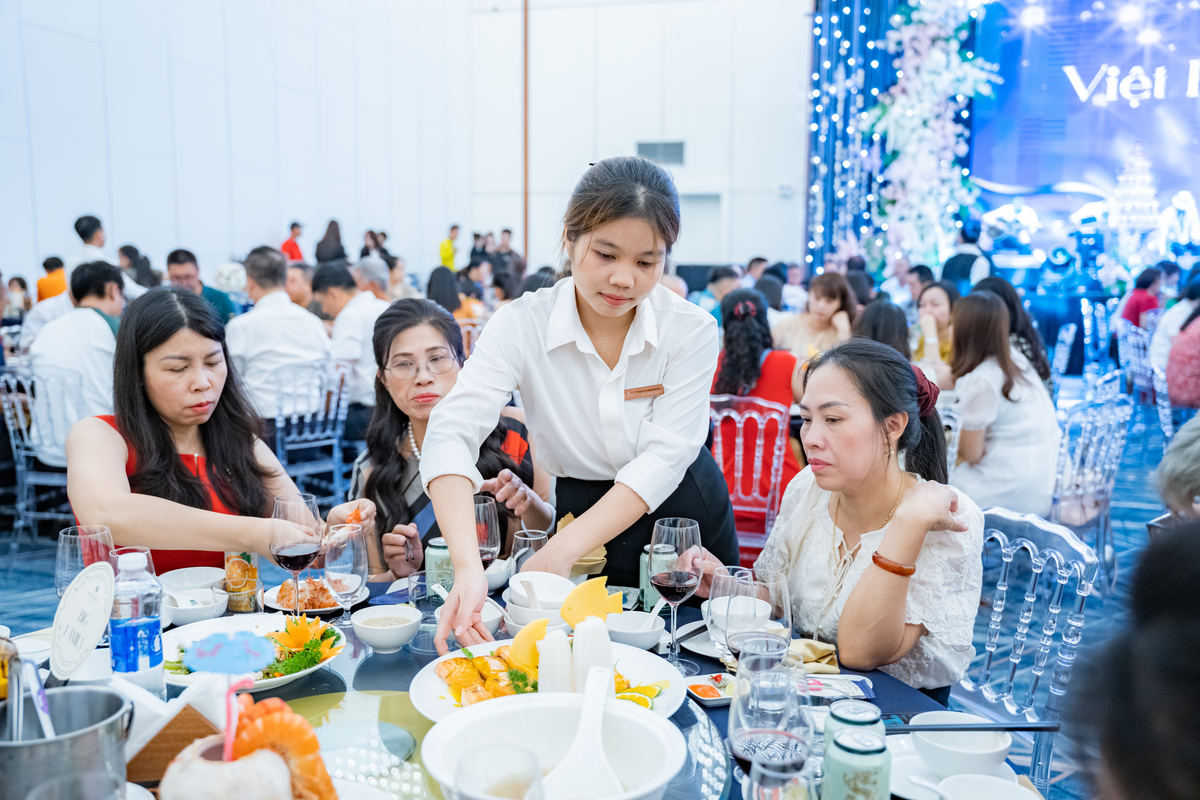 Nhân sự Pandora Center